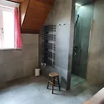 Bp شاليه Ostružná